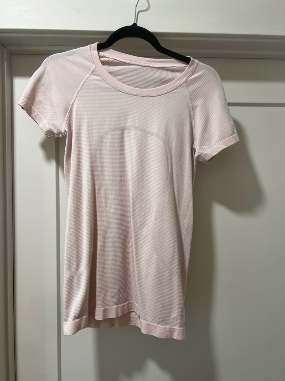 lululemon athletica Short Sleeve Crewneck Top - Pale Pink